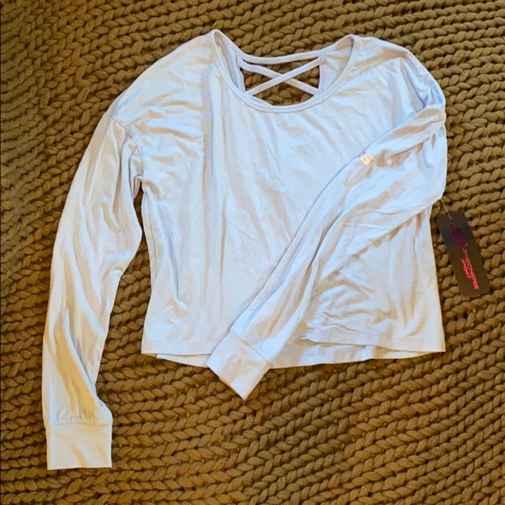 Sketchers sport top
